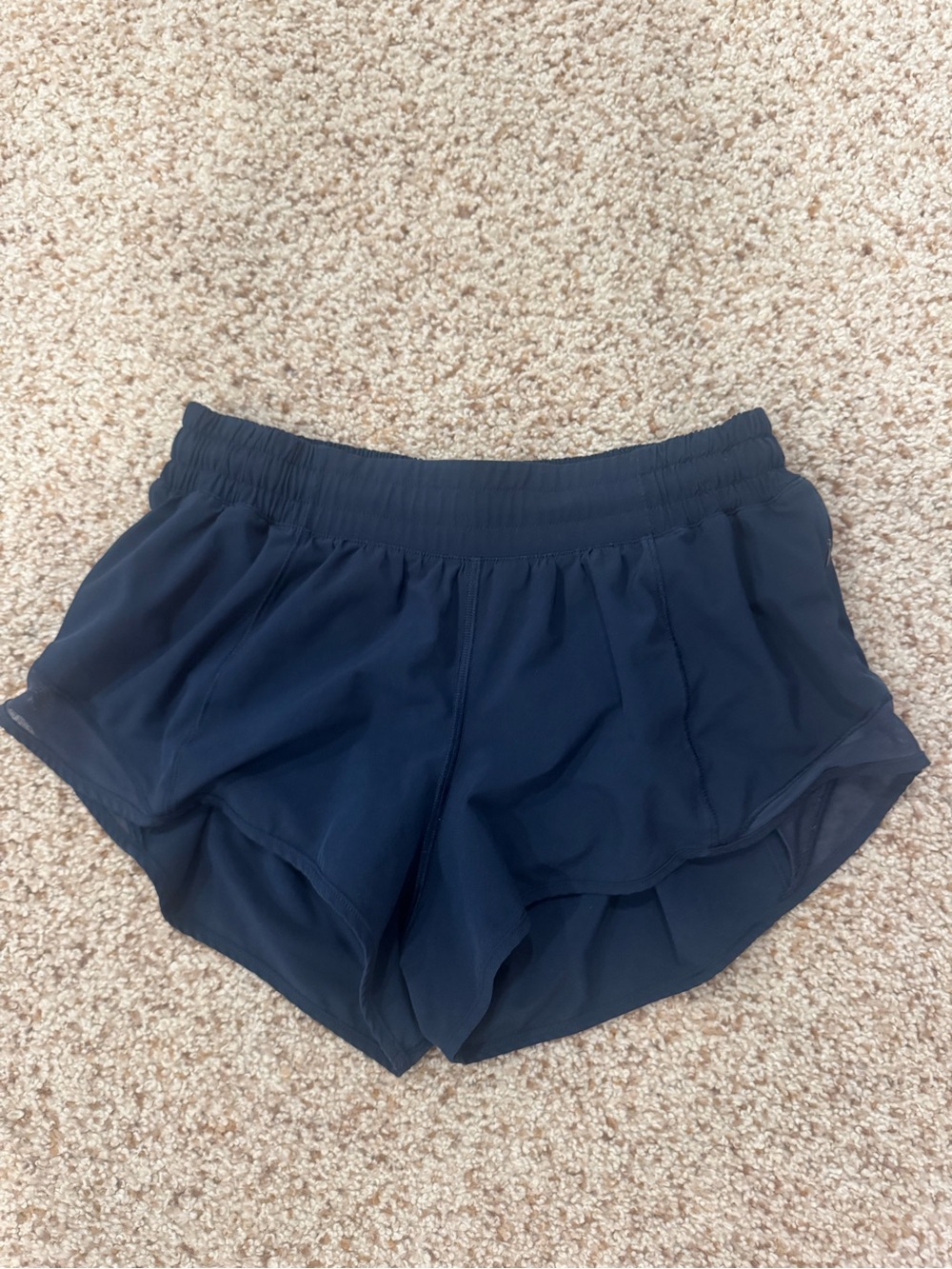 lululemon navy athletic shorts hotty hot 2.5 - Picture 2 of 2